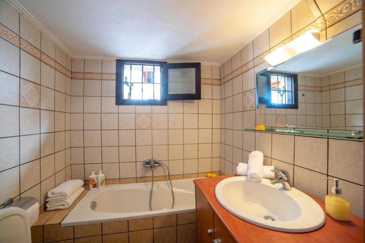 Villa Grapevine